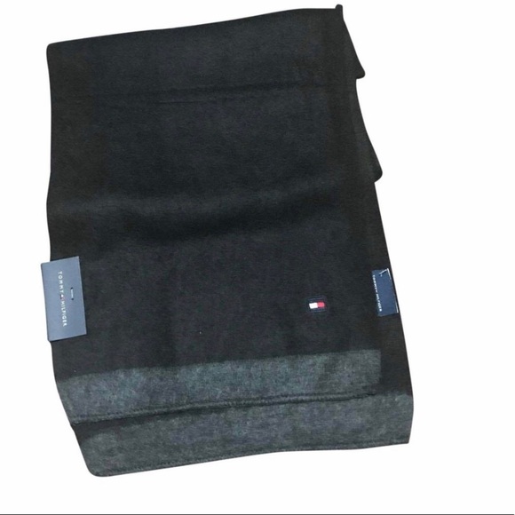 Tommy Hilfiger Men’s Scarf - Picture 1 of 7